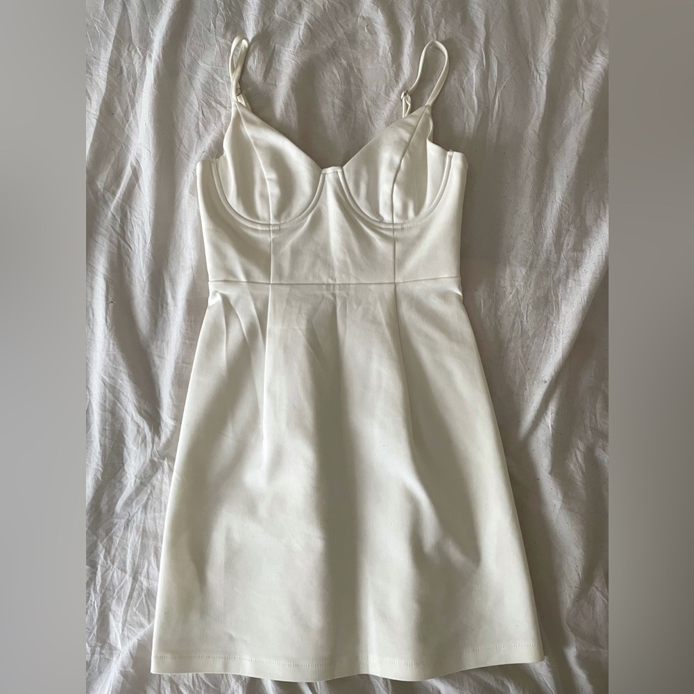 princess polly novella white mini dress 🤍 size 4